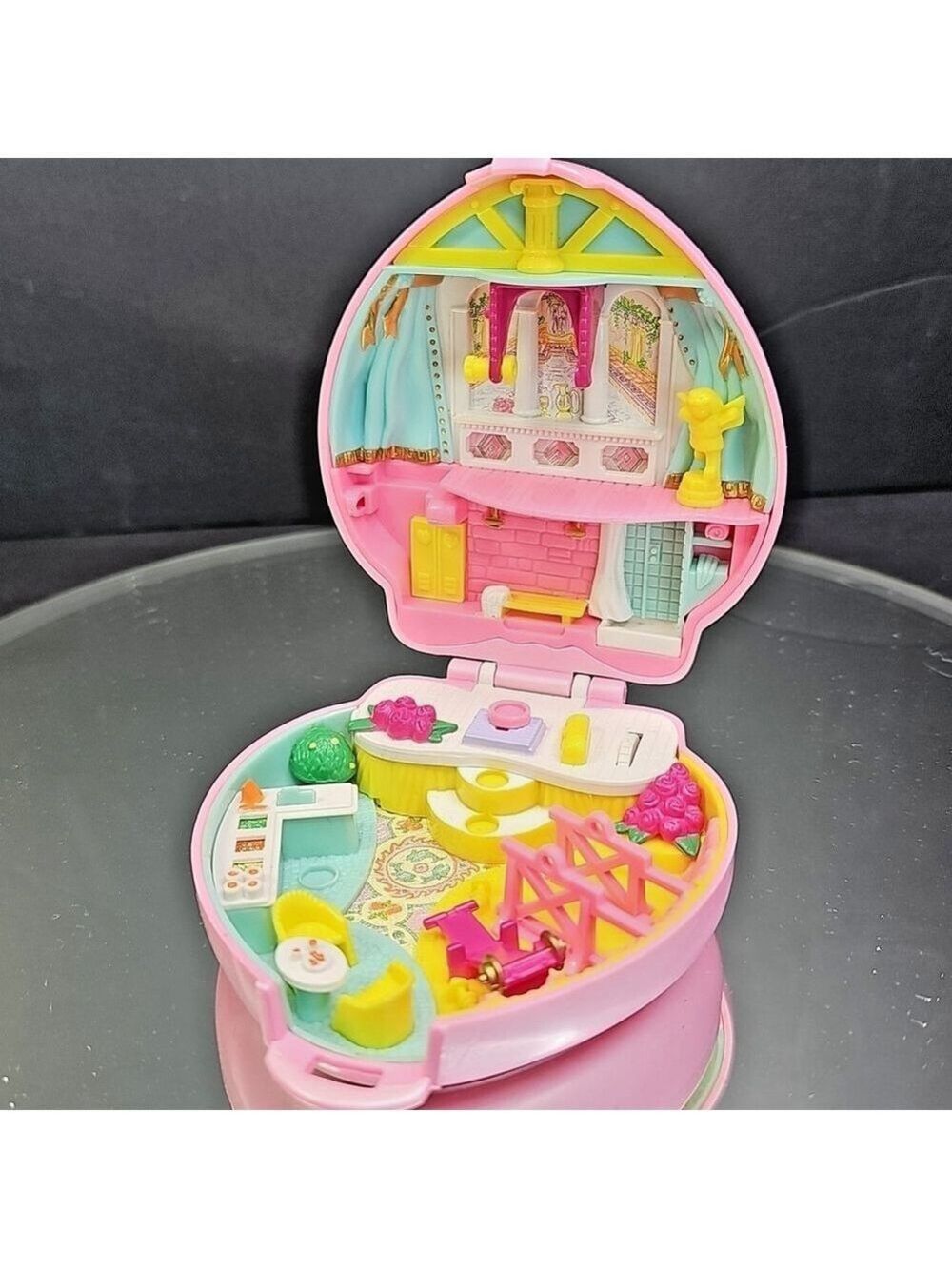 Bluebird Polly Pocket 1995 Stylin Workout Gym Compact Vintage